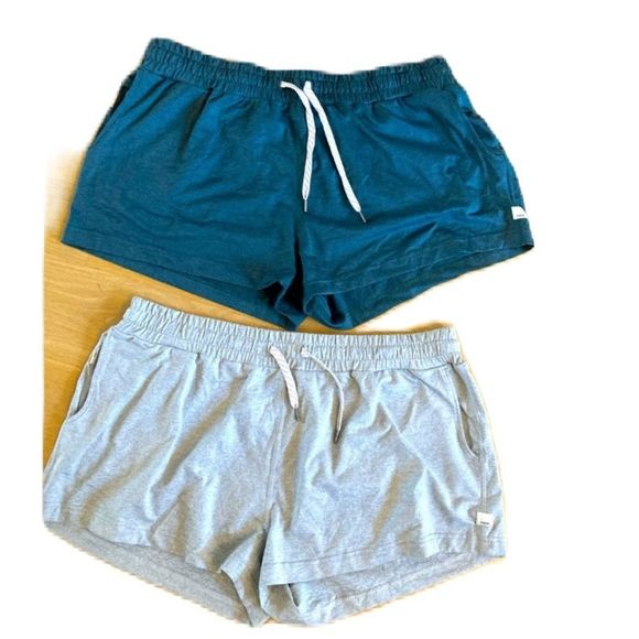 Vuori Pants - Lot of women’s ^ Vuori Halo Performance Shorts size XL.